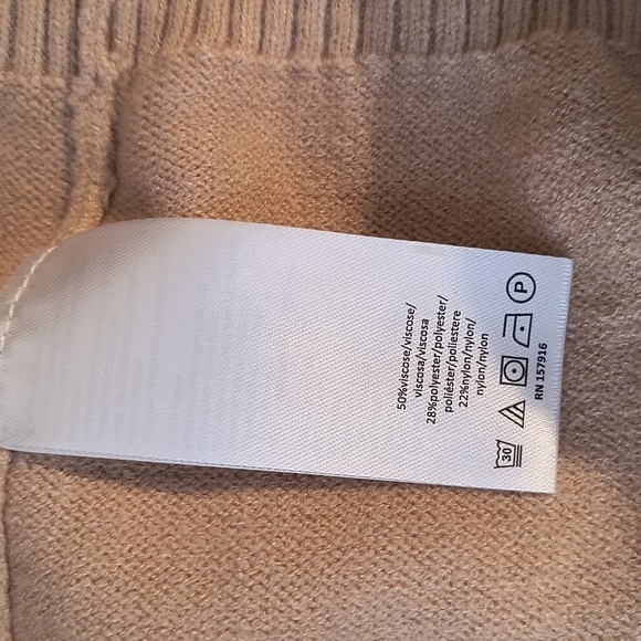 H Halston Cut Out Pullover Size M Color Tan - Picture 7 of 12